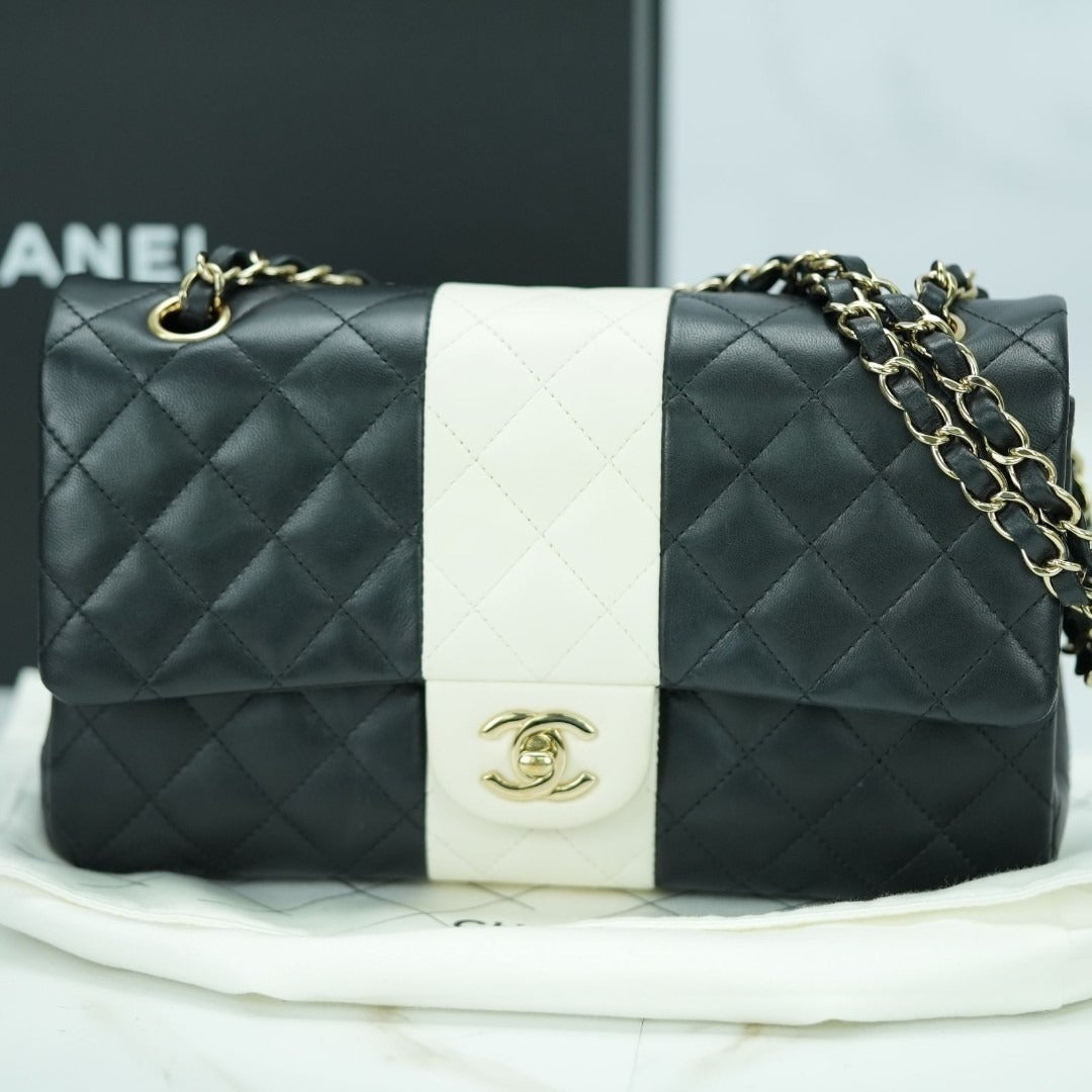 CHANEL シャネル ショルダーバッグ マトラッセ Wフラップ ラムスキン