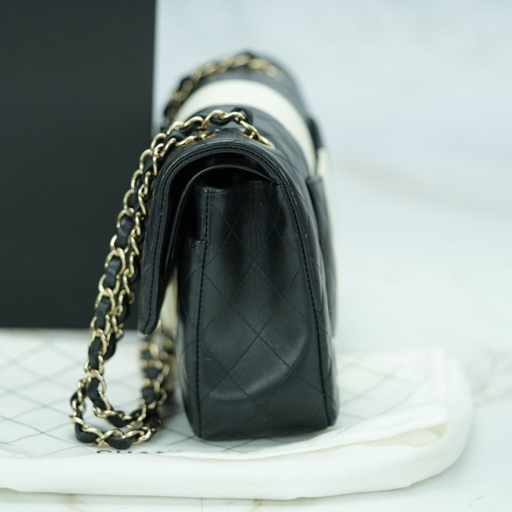 CHANEL シャネル ショルダーバッグ マトラッセ Wフラップ ラムスキン