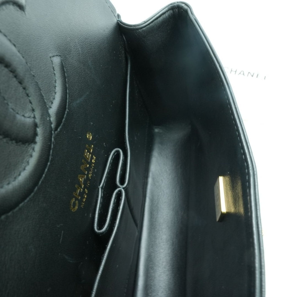 CHANEL シャネル ショルダーバッグ マトラッセ Wフラップ ラムスキン