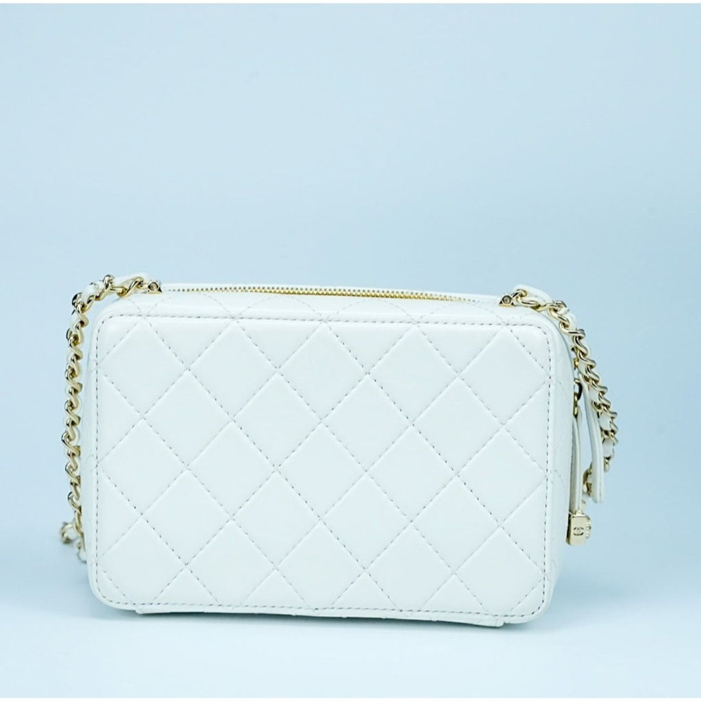 CHANEL シャネル カメラバッグ マトラッセ ミラー付 ホワイト