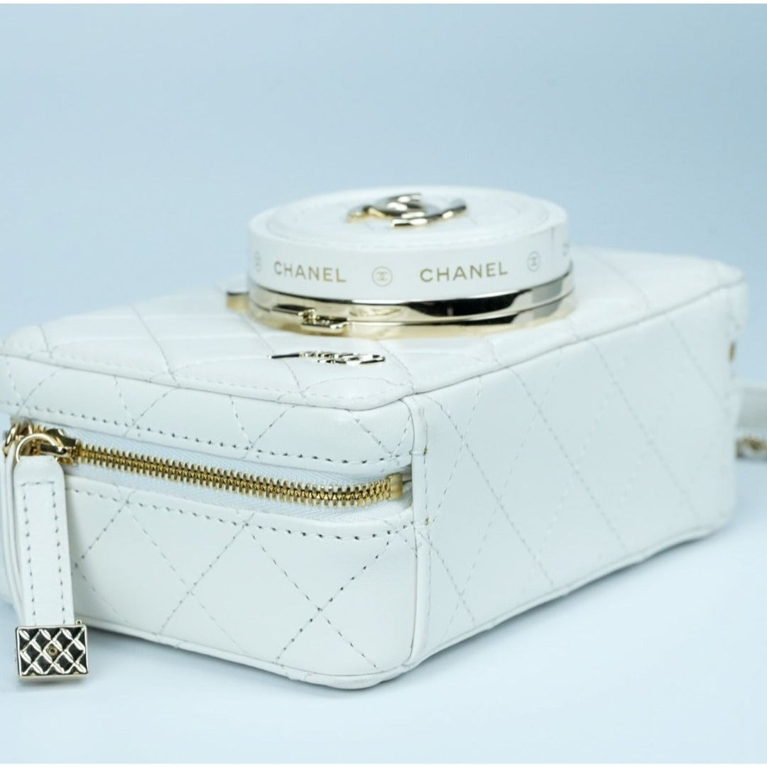 CHANEL シャネル カメラバッグ マトラッセ ミラー付 ホワイト