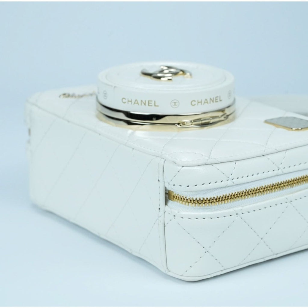 CHANEL シャネル カメラバッグ マトラッセ ミラー付 ホワイト