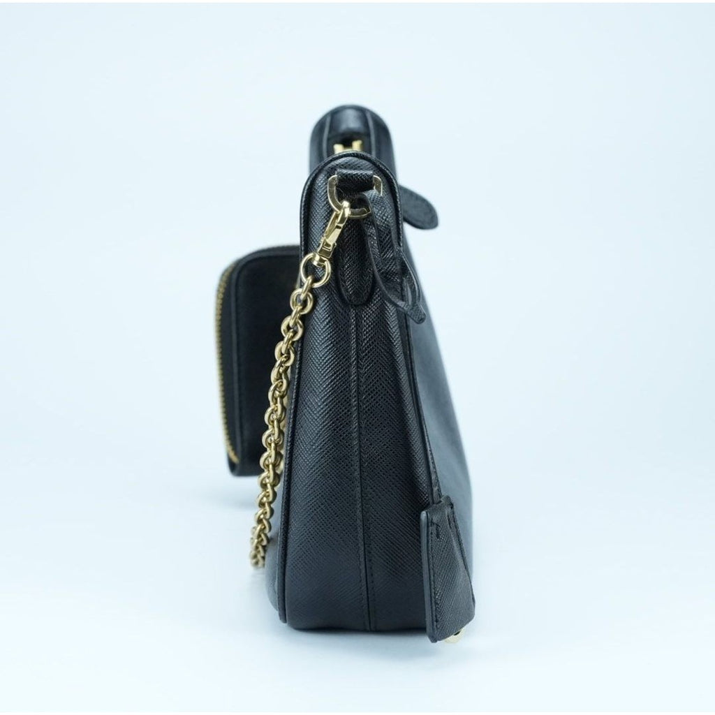 PRADA プラダ Re-Edition 2005 サフィアーノレザー ブラック