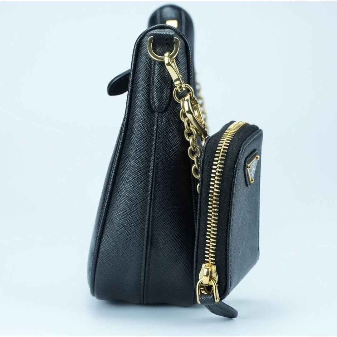 PRADA プラダ Re-Edition 2005 サフィアーノレザー ブラック