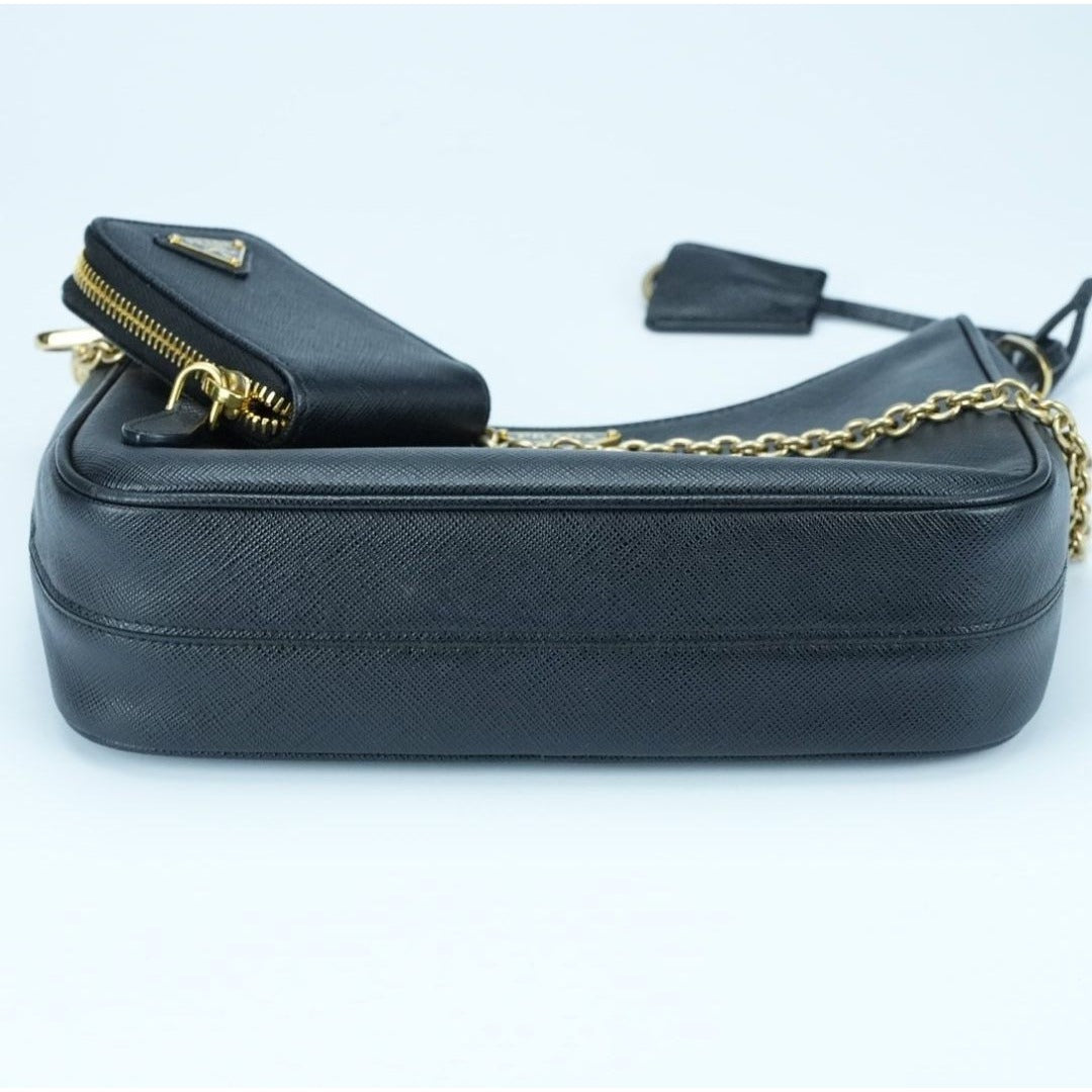 PRADA プラダ Re-Edition 2005 サフィアーノレザー ブラック