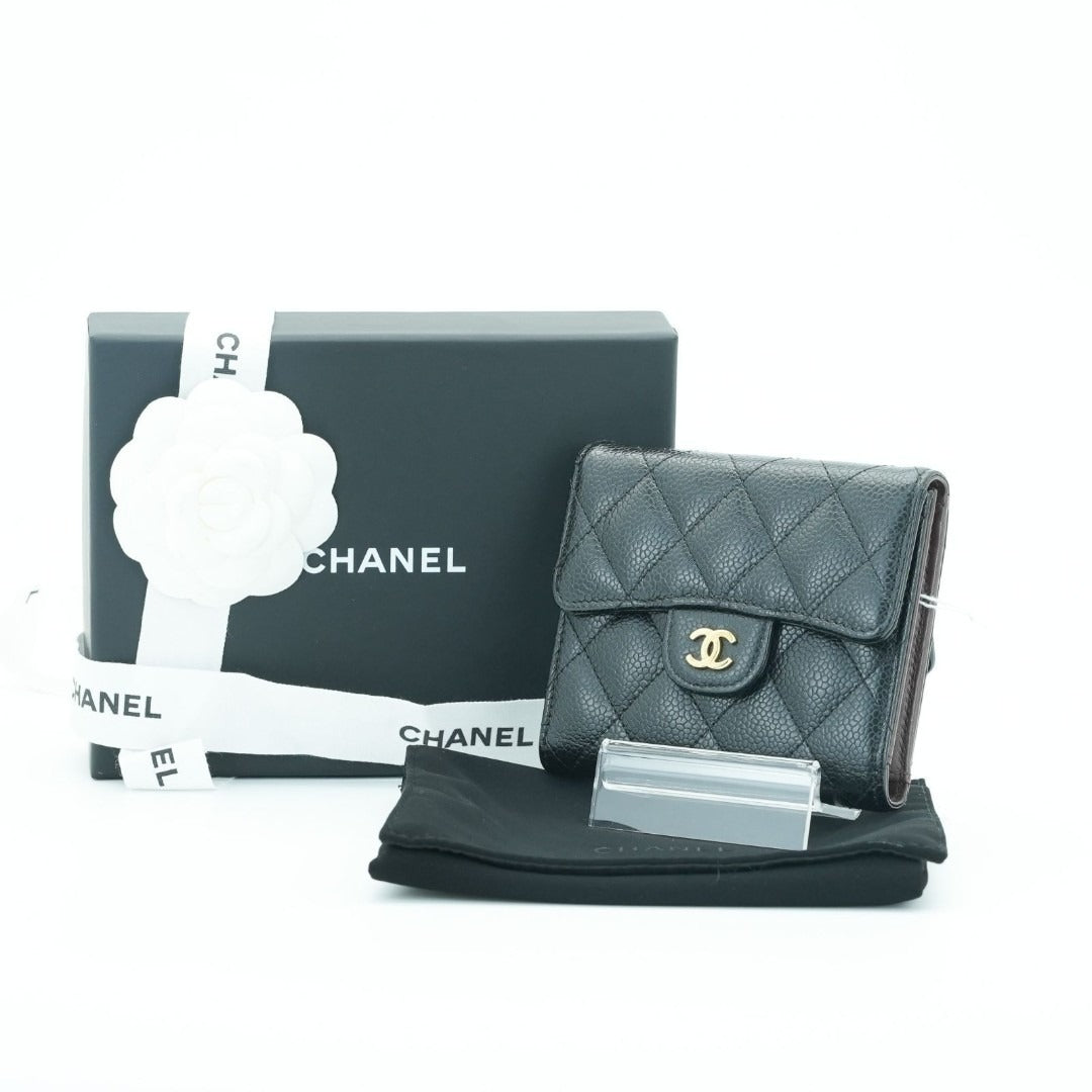 CHANEL マトラッセ 二つ折り財布 カードケース ブラック 箱 保存袋