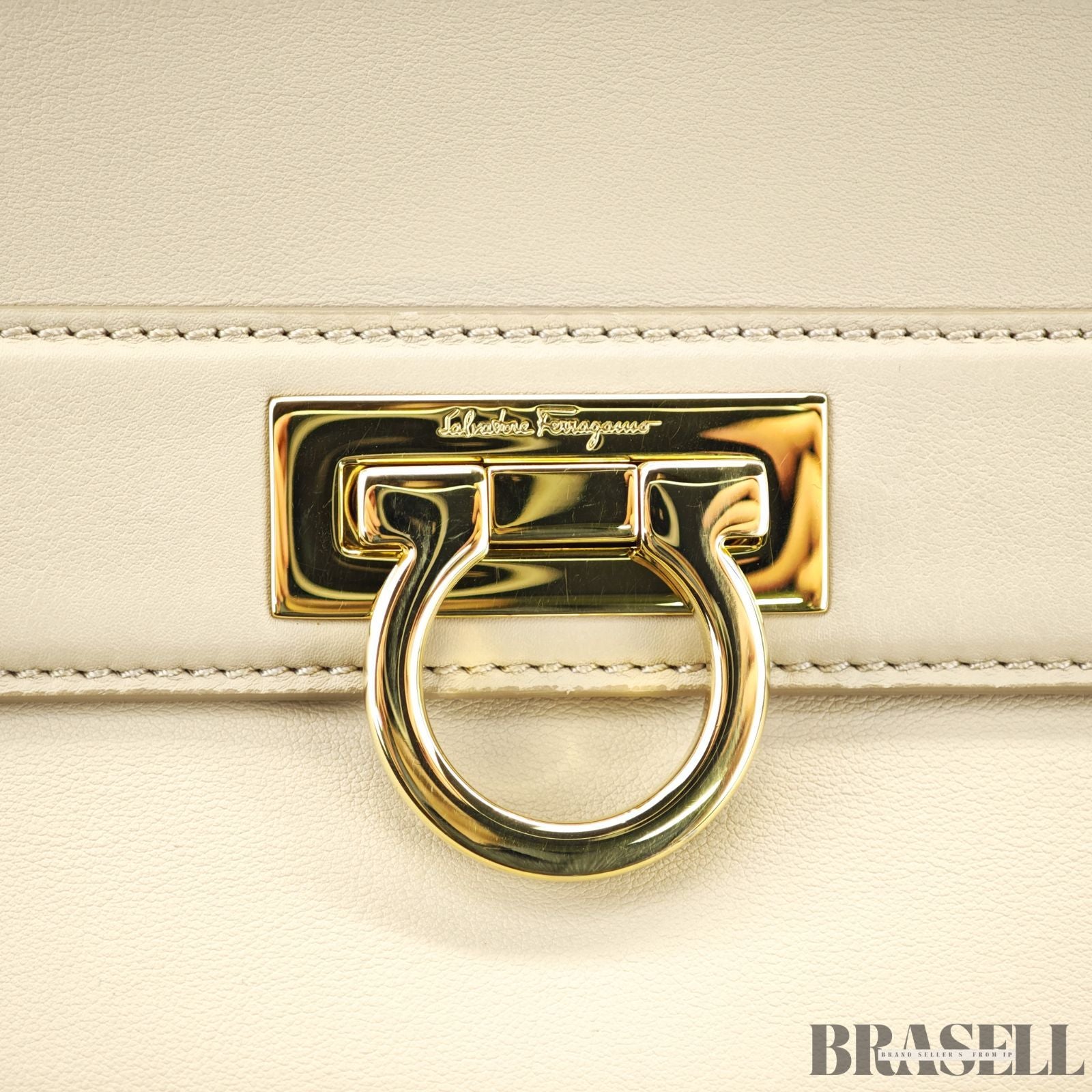 Ferragamo フェラガモ ガンチーニ2WAYバッグ ショルダーバッグ ハンドバッグ ベージュ レディース ショルダーストラップ【ブランド/Brand】 　