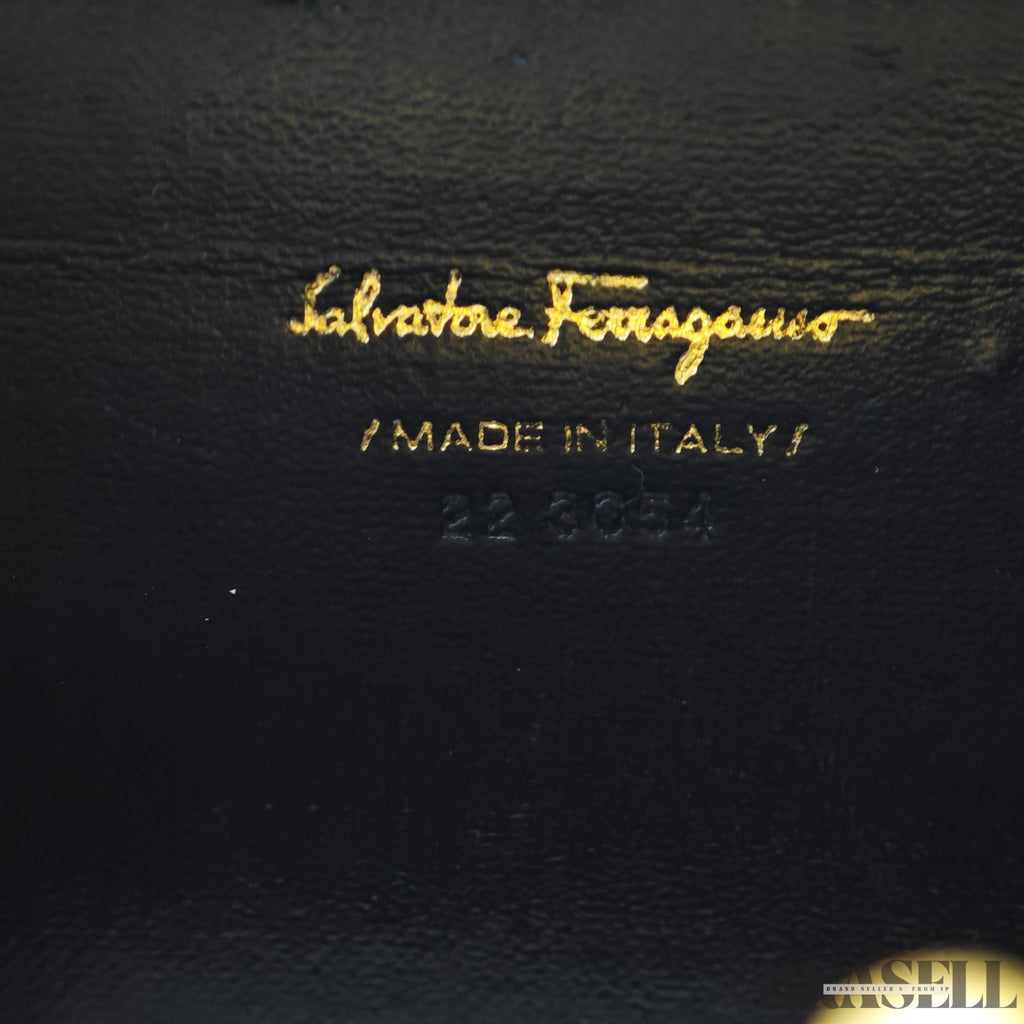Salvatore Ferragamo サルバトーレ・フェラガモ ヴァラ リボン 22-3054 バッグ ショルダーバッグ 型押し コンパクト ブラック レディース 箱