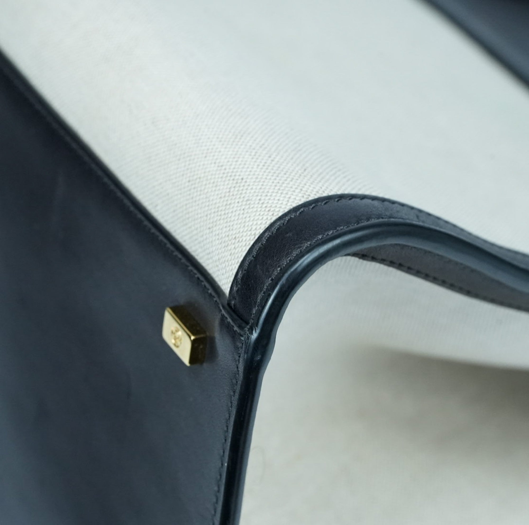 【希少】THE ROW ザ・ロウ Margaux 15 マルゴー キャンバス レザー ハンドバッグ ブラック ベージュ 保存袋付 美品 ABランク レア トートバッグ メンズ レディース