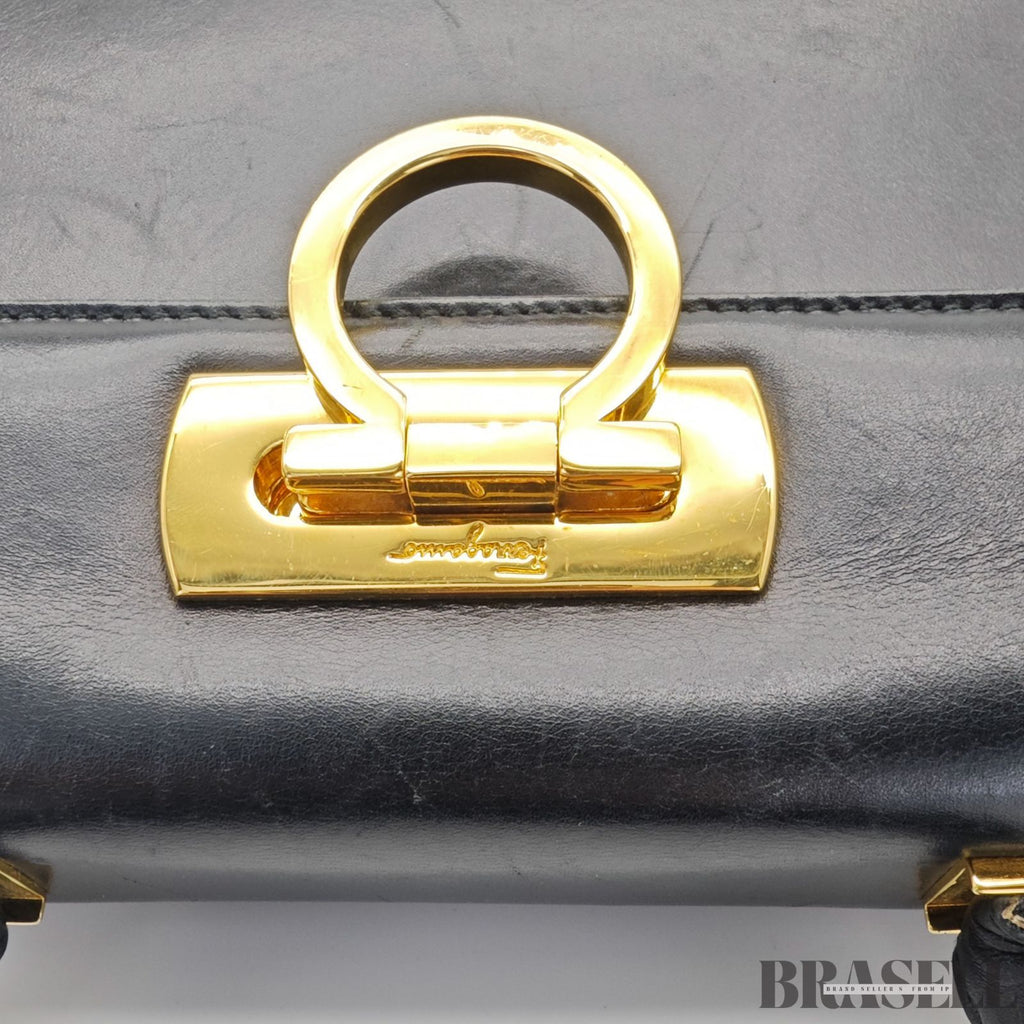 Ferragamo フェラガモ ガンチーニ ショルダーバッグ バッグ トートバッグ ブラック レディース クラシカル