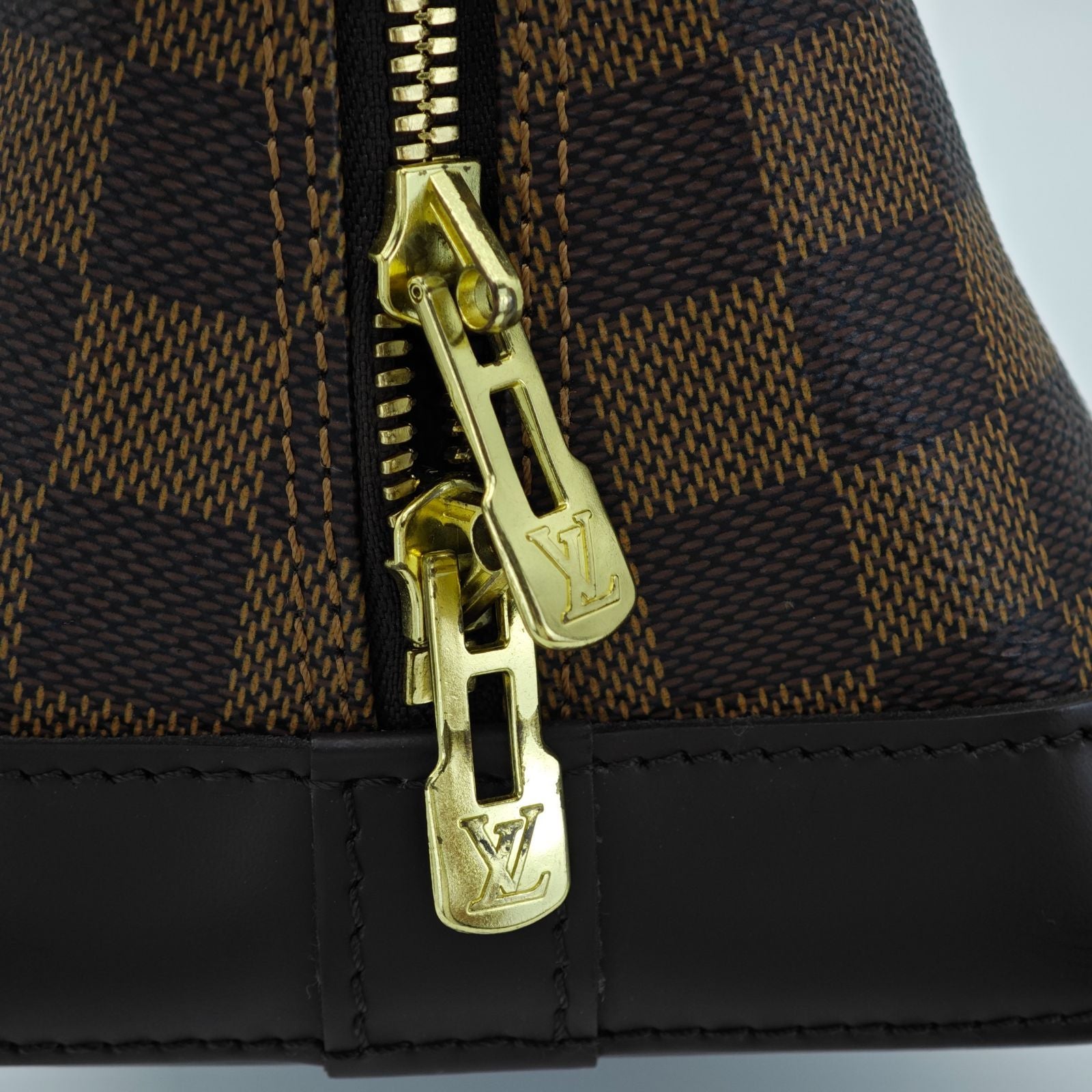 LOUIS VUITTON ルイ・ヴィトン ダミエ・エベヌ アルマ N51131 バッグ ハンドバッグ ブラウン レディース 保存袋  パドロック カデナ 南京錠 鍵