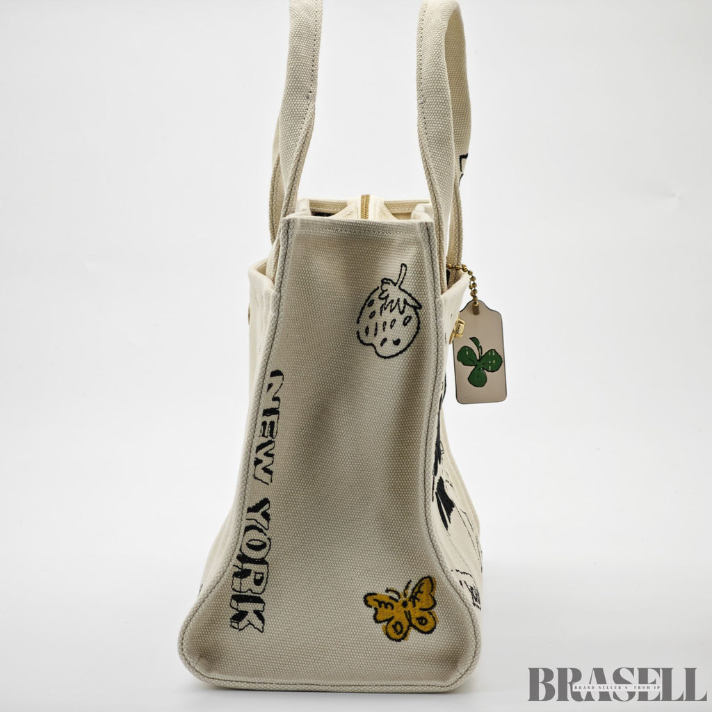 COACH コーチ カーゴトートバッグ スケッチプリント バッグ 2way ショルダーバッグ ハンドバッグ 刺繍 ファンシー 可愛い ホワイト レディース 保存袋 ショルダーストラップ