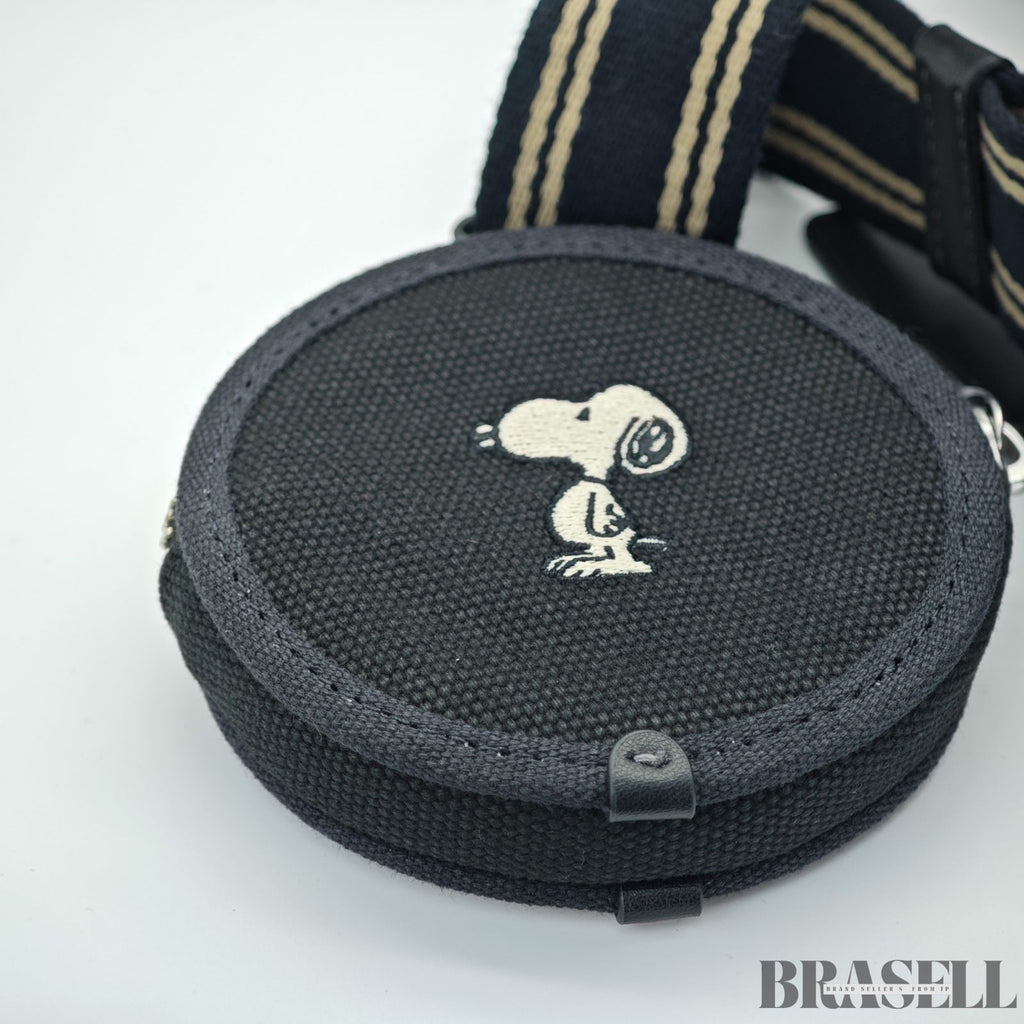 COACH コーチ カーゴ カメラ バッグ・スヌーピー プリント ショルダーバッグ 小さめ コンパクト キャラクター ブラック レディース メンズ 保存袋