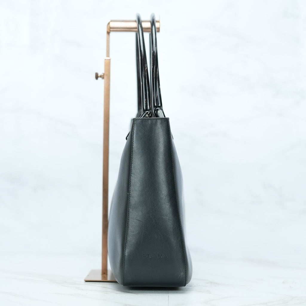 PRADA ヴィッテロ VITELLO CORINO NERO ハンドバッグ BR1277 バッグ トートバッグ ブラック トートバッグ レディース メンズ 保存袋 ギャランティーカード