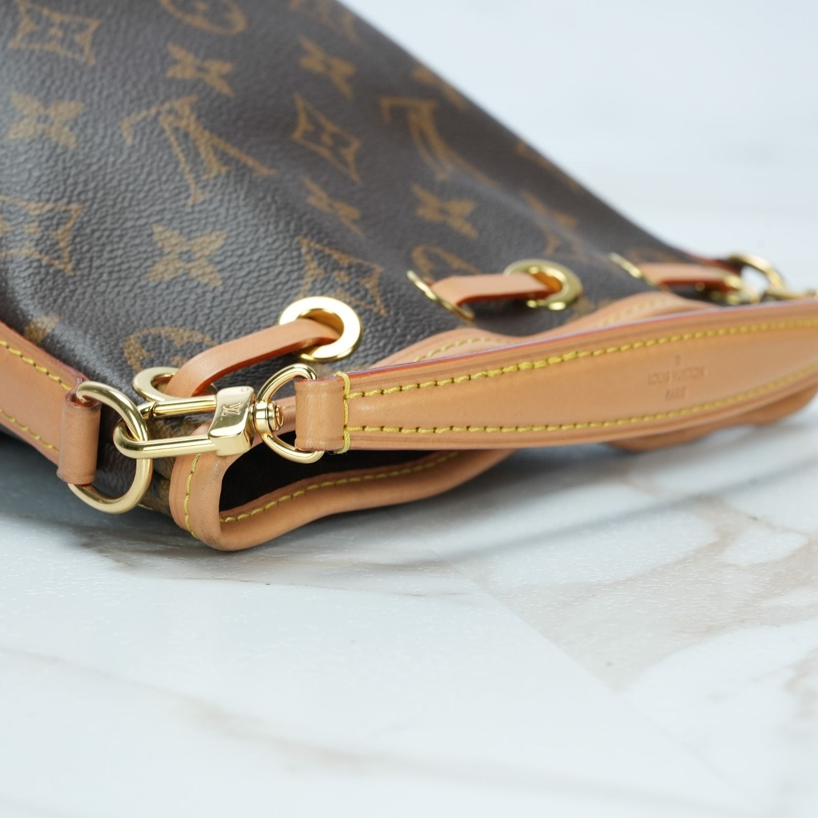 LOUIS VUITTON ナノノエ モノグラム M81266 バッグ ハンドバッグ ショルダーバッグ バケツバッグ 2way ブラウン レディース メンズ 箱 ショルダーストラップ 保存袋