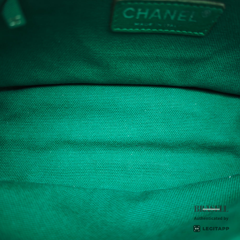 CHANEL シャネル 12130472 ショルダーバッグ レザー レディース
