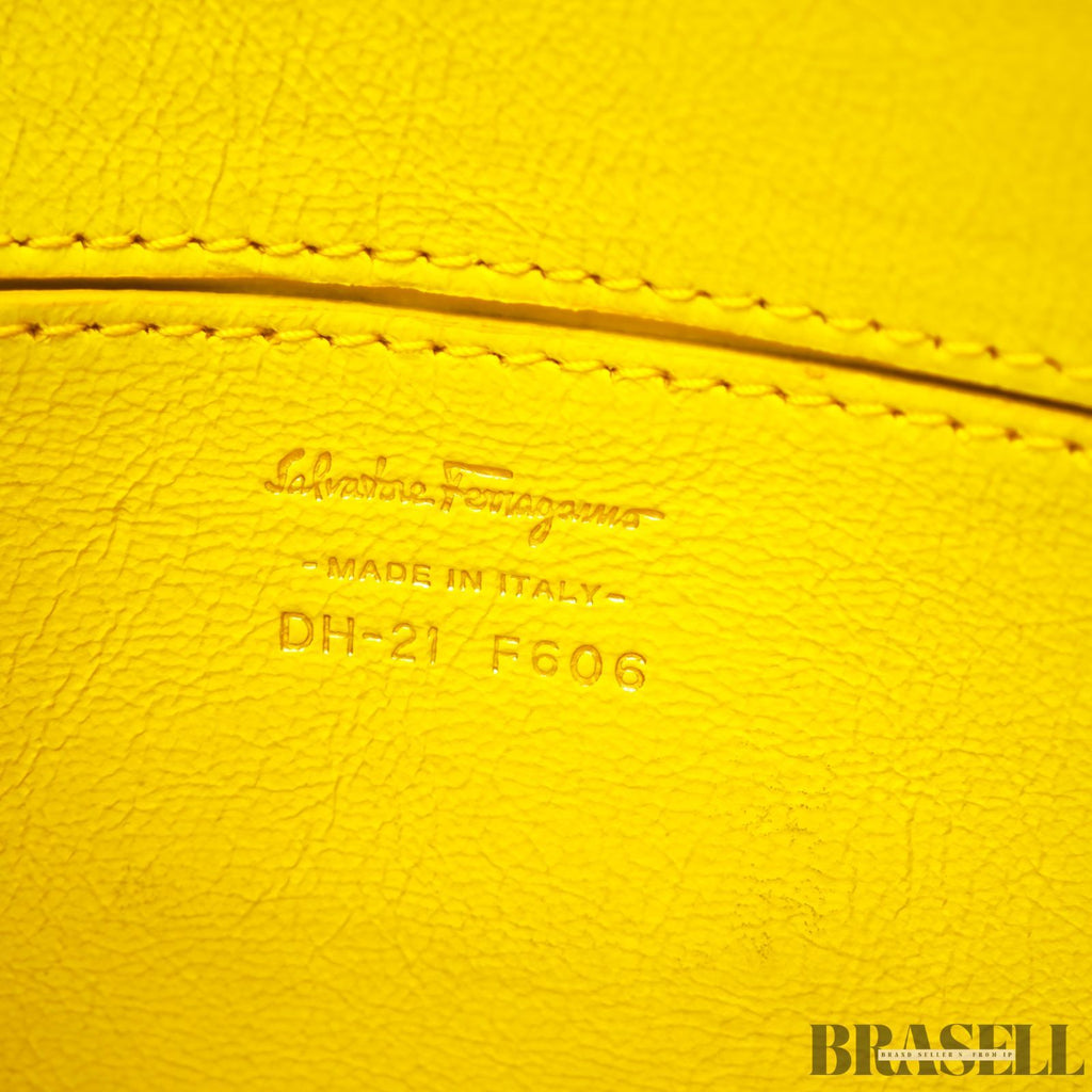 Ferragamo フェラガモ ガンチーニ2WAYバッグ ショルダーバッグ ハンドバッグ ベージュ レディース ショルダーストラップ【ブランド/Brand】 　