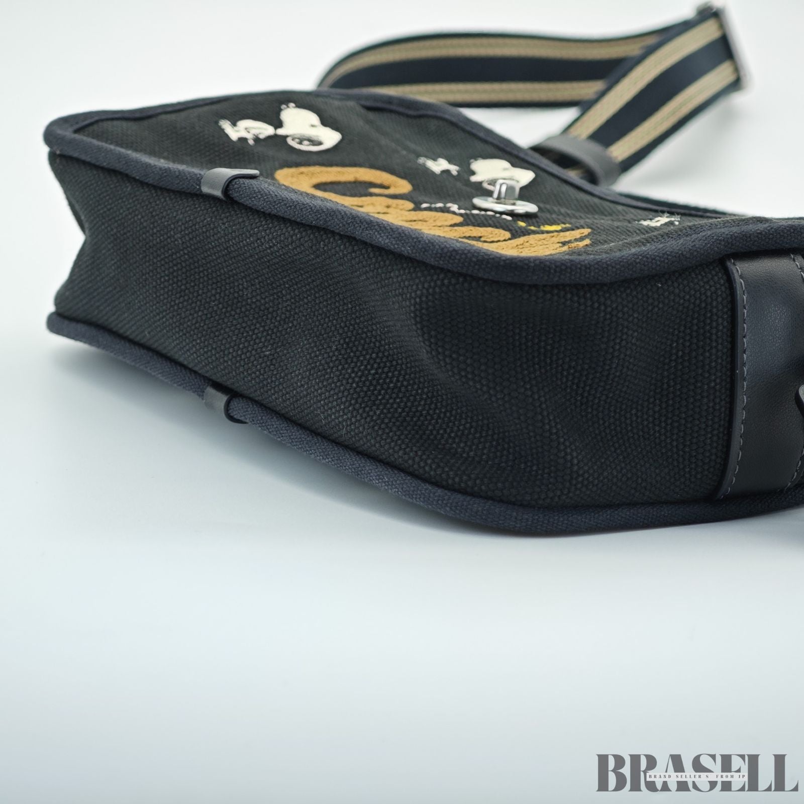 COACH コーチ カーゴ カメラ バッグ・スヌーピー プリント ショルダーバッグ 小さめ コンパクト キャラクター ブラック レディース メンズ 保存袋