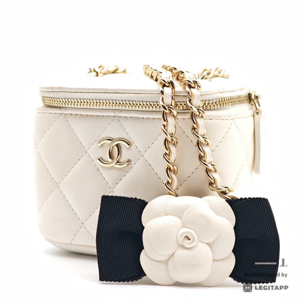 CHANEL シャネル ショルダーバッグ ラムスキン レディース