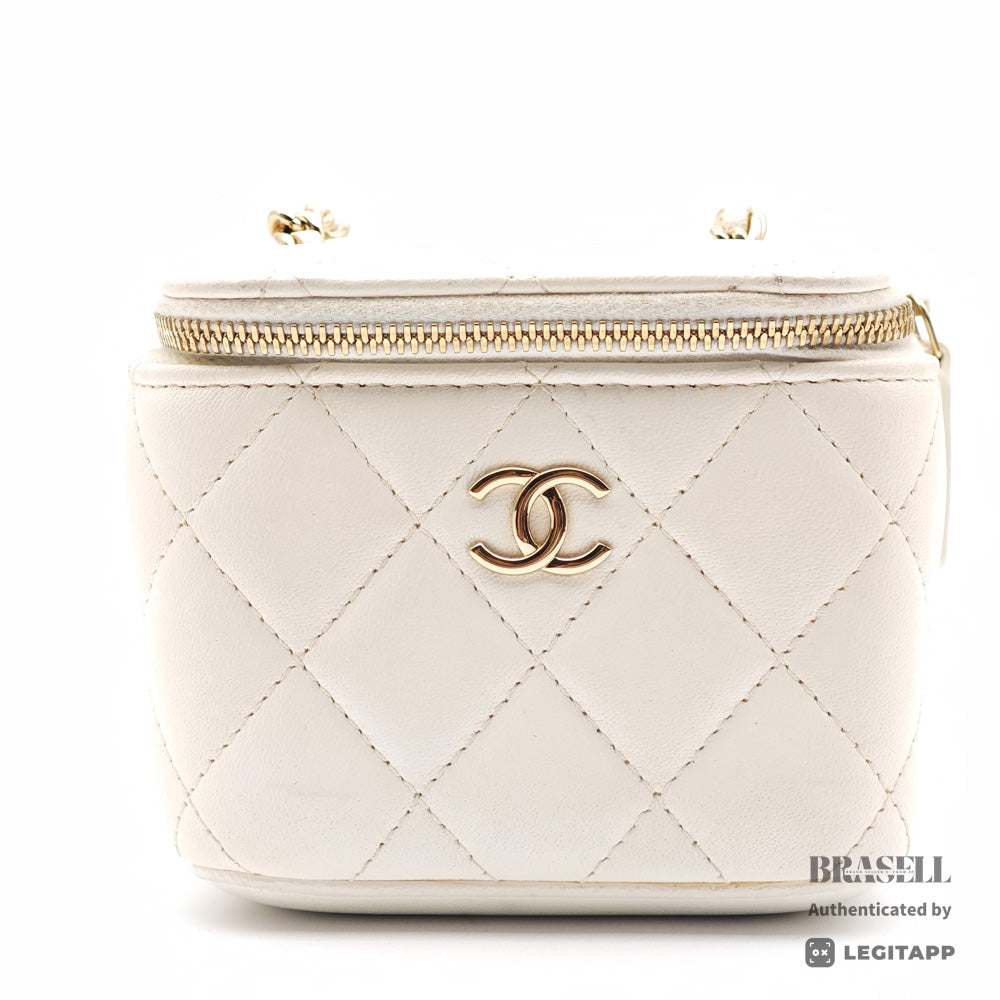 CHANEL シャネル ショルダーバッグ ラムスキン レディース