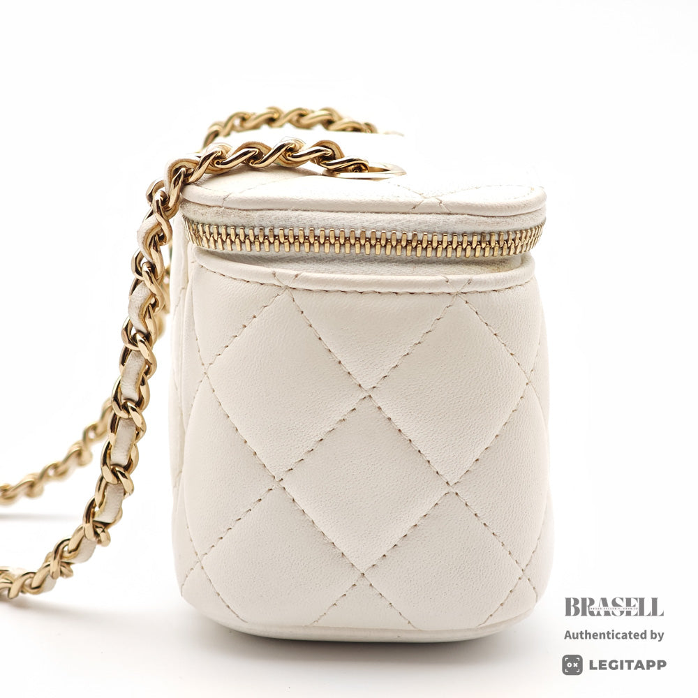 CHANEL シャネル ショルダーバッグ ラムスキン レディース