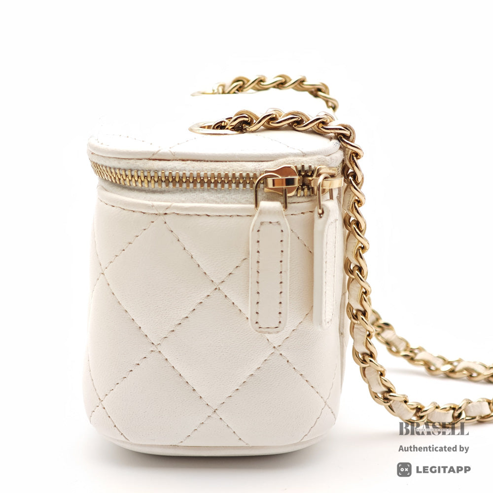 CHANEL シャネル ショルダーバッグ ラムスキン レディース