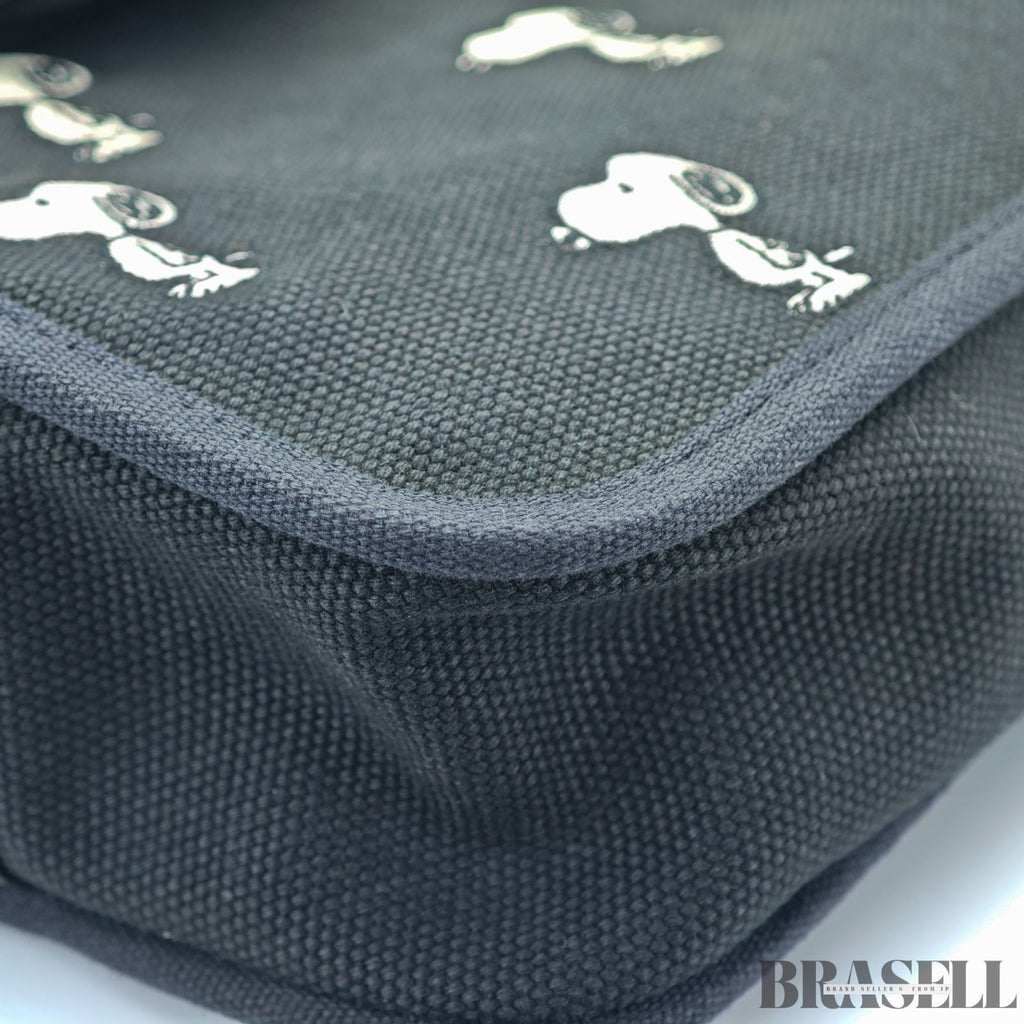 COACH コーチ カーゴ カメラ バッグ・スヌーピー プリント ショルダーバッグ 小さめ コンパクト キャラクター ブラック レディース メンズ 保存袋