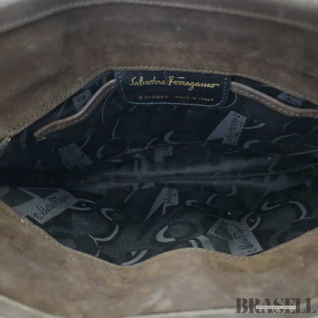 Salvatore Ferragamo サルヴァトーレフェラガモ ヴァラ バッグ ショルダーバッグ スウェード ブラウン レディース