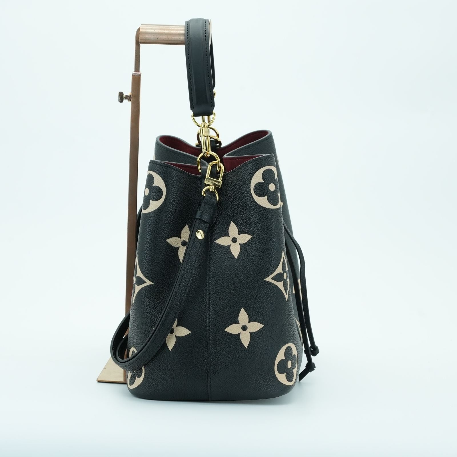 LOUIS VUITTON ネオノエ MM M45497 ハンドバッグ ポーチ付き 2way ショルダーバッグ ブラック レディース 保存袋 ショルダーストラップ