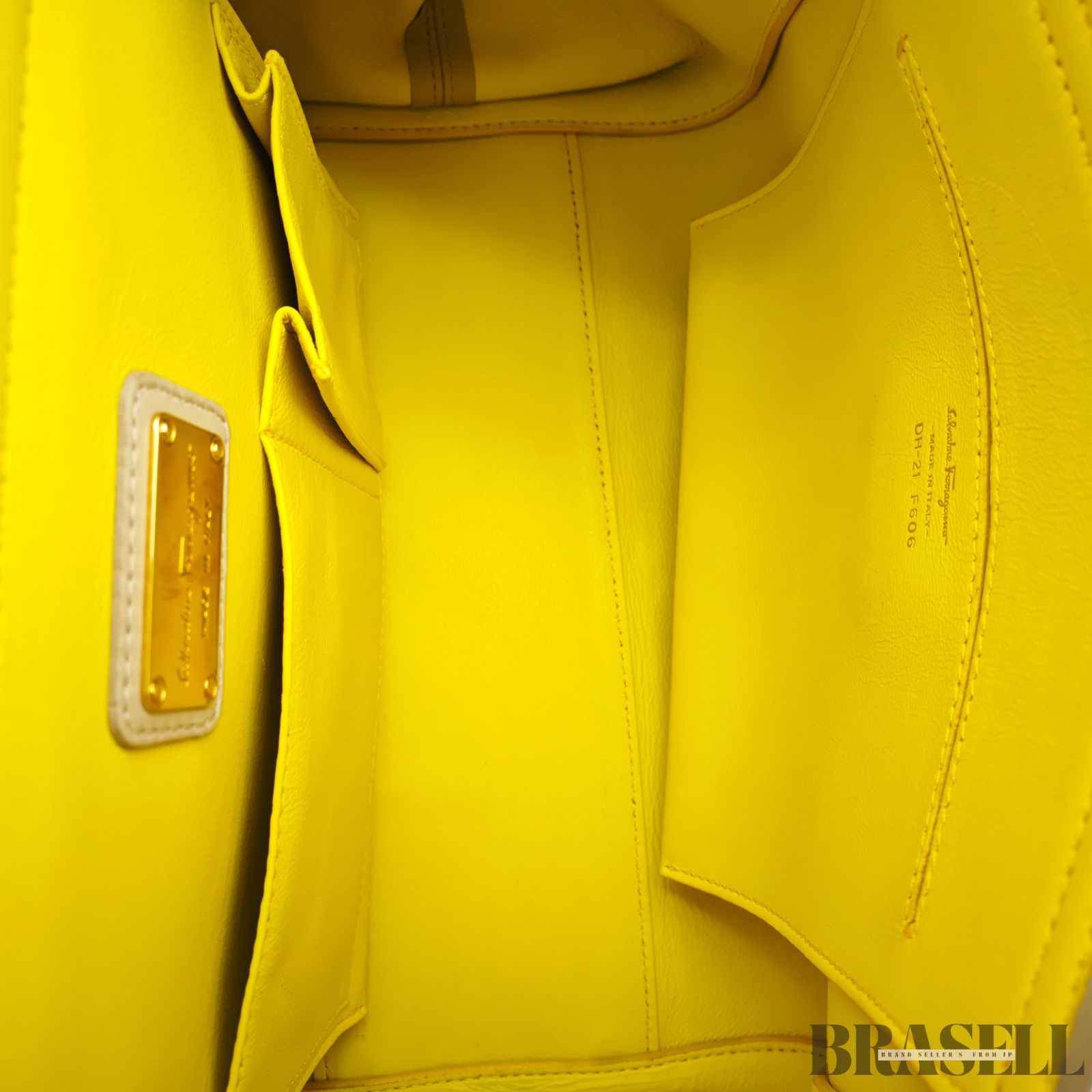 Ferragamo フェラガモ ガンチーニ2WAYバッグ ショルダーバッグ ハンドバッグ ベージュ レディース ショルダーストラップ【ブランド/Brand】 　