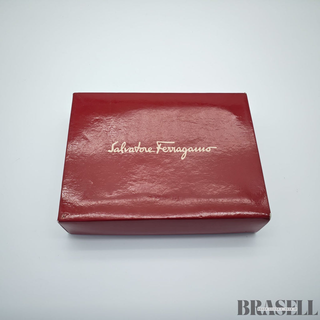 Salvatore Ferragamo サルバトーレ・フェラガモ ヴァラ リボン 22-3054 バッグ ショルダーバッグ 型押し コンパクト ブラック レディース 箱