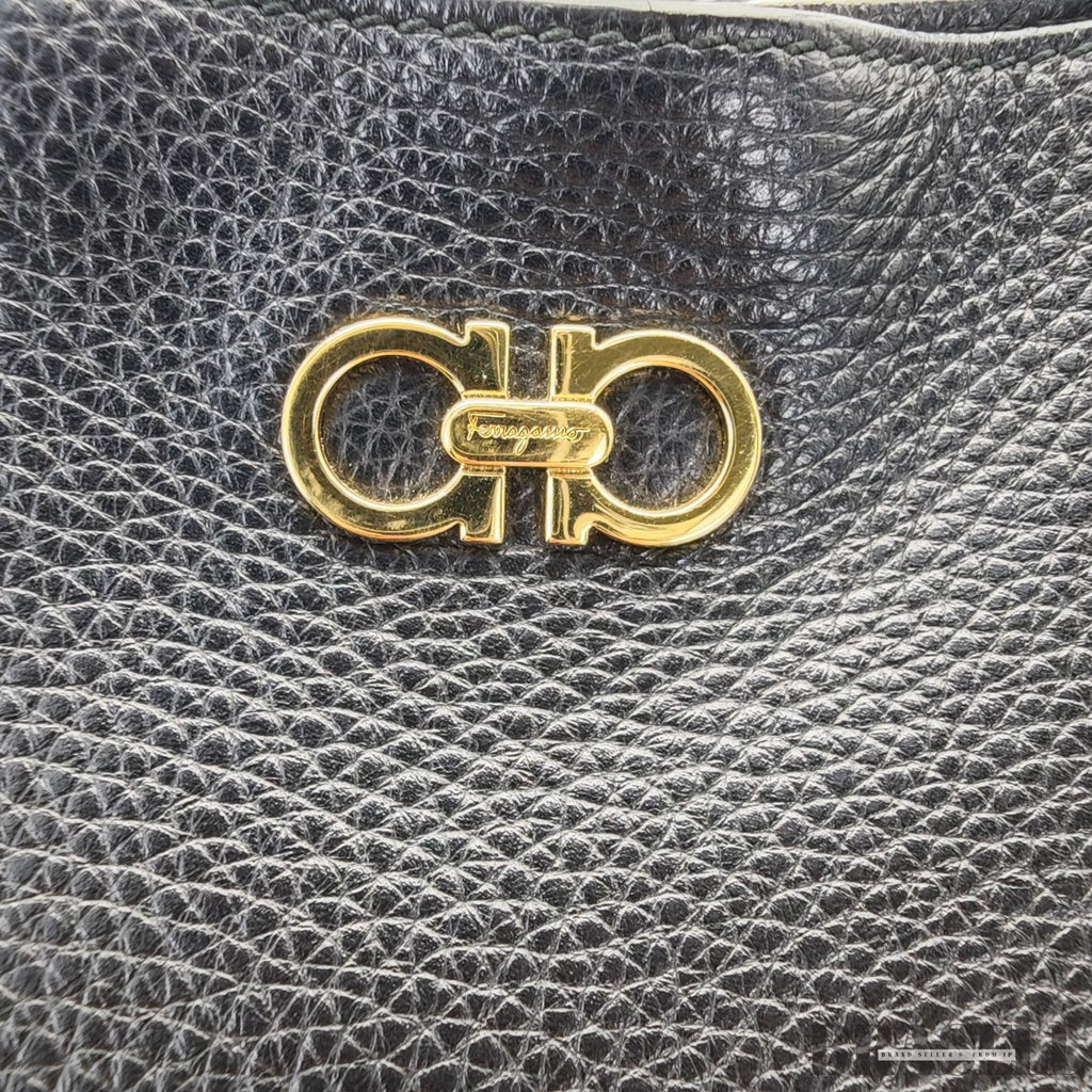 Ferragamo フェラガモ ガンチーニ トートバッグ バッグ ブラック 黒 レディース 保存袋