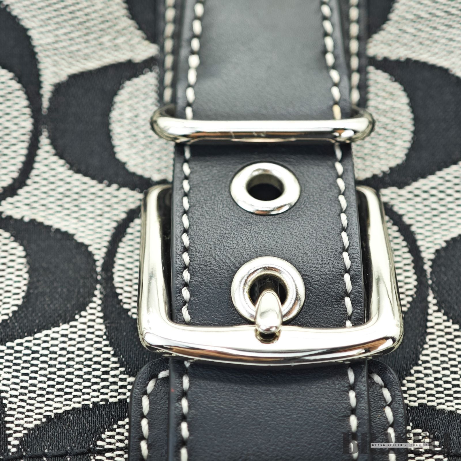 COACH コーチ シグネチャー ショルダーバッグ バッグ ホーボー 三日月 ブラック レディース